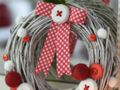 Activités manuelles de Noël : la couronne de l'Avent à boutons