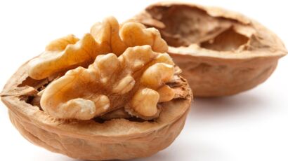 Brou de noix : le préparer soi-même, l'utiliser