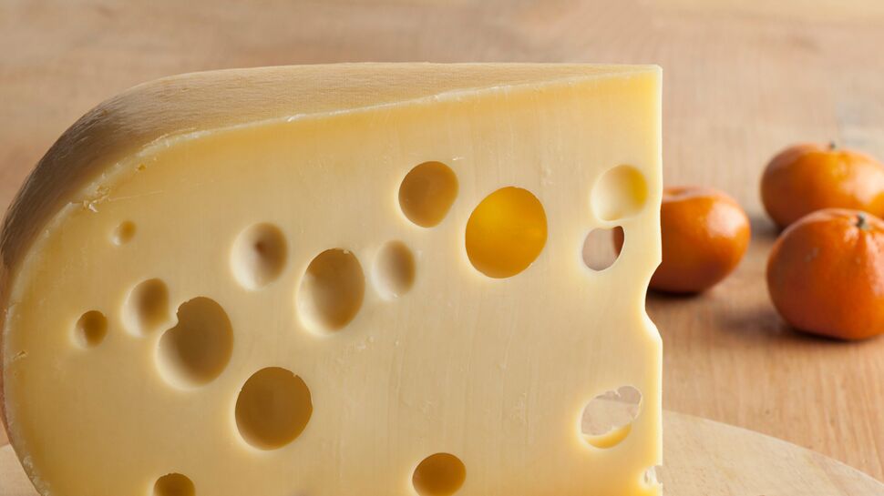 Soulager ses douleurs intestinales grâce au fromage ?