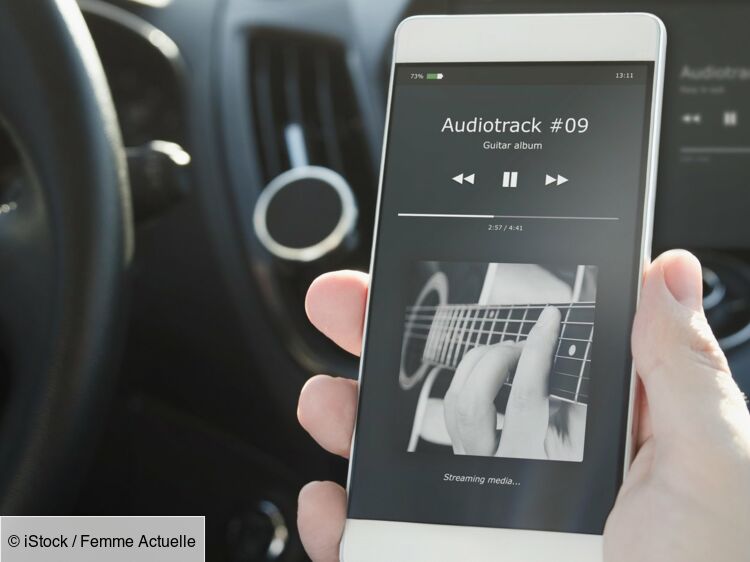 Comment écouter de la musique dans sa voiture sans autoradio ?