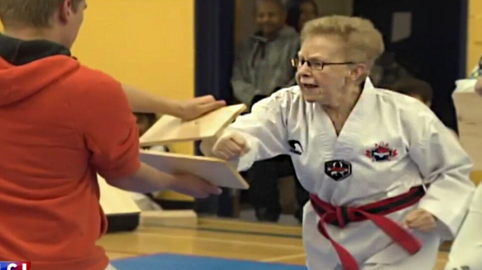 À 72 ans, elle obtient sa ceinture noire de taekwondo