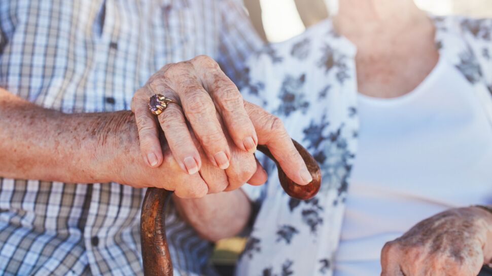 À 98 ans, elle emménage dans la maison de retraite de son fils de 80 ans pour prendre soin de lui