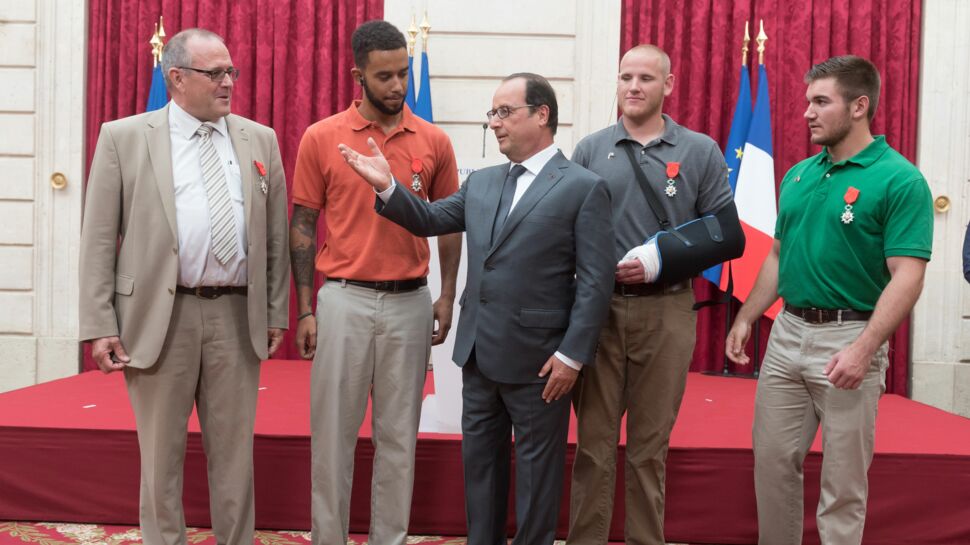 Attaque du Thalys: les héros décorés de la Légion d'honneur par François Hollande