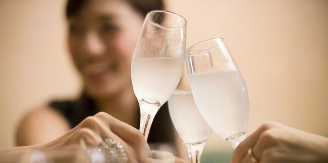 Binge drinking : le phénomène se répand de plus en plus chez les jeunes filles