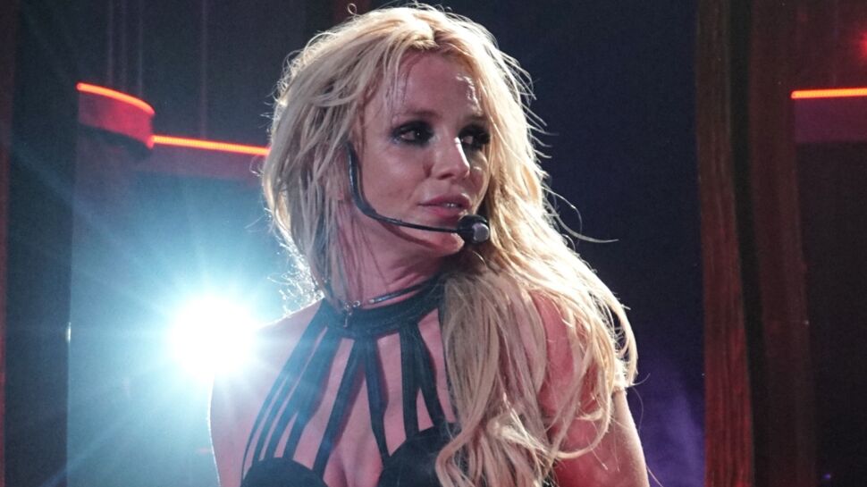 Britney Spears victime d'un accident de costume très gênant en plein concert