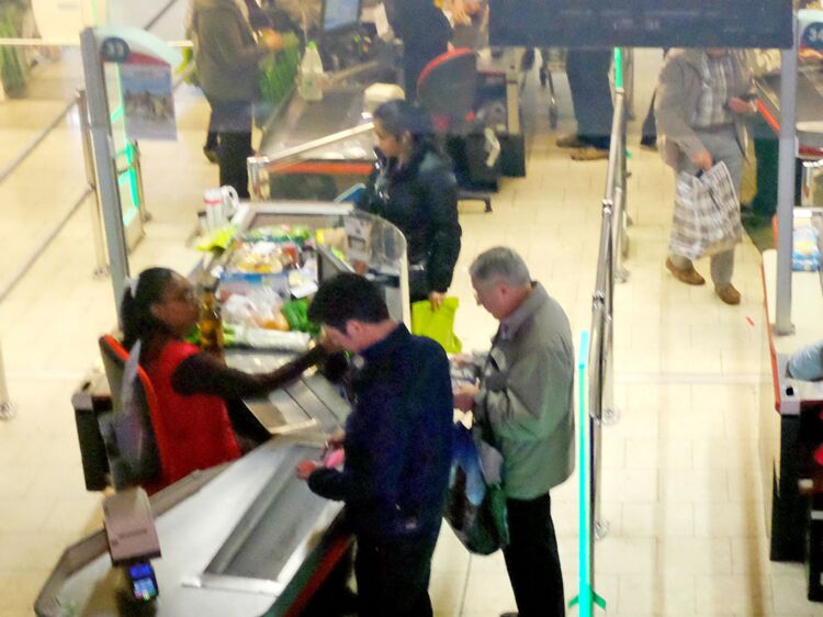 caissiere auchan fausse couche caissiere auchan fausse couche