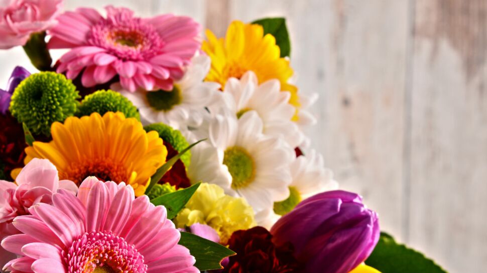 Décédé en 2012, un père fait livrer des fleurs à sa fille pour ses anniversaires