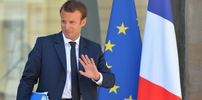 Démission d'Emmanuel Macron: adieu Bercy, à lui la course à l'Elysée!