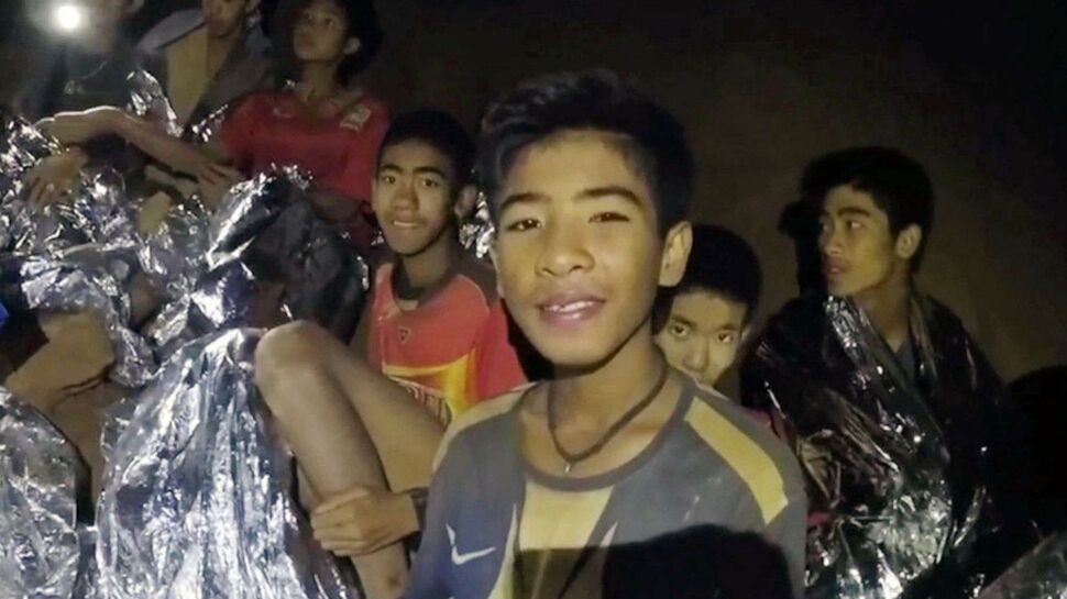 Tous les enfants et leur coach évacués de la grotte en Thaïlande