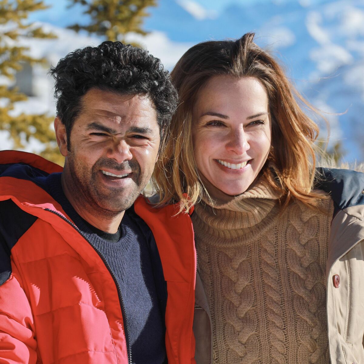 Photos - Jamel Debbouze et Mélissa Theuriau : leur tendre baiser sur les  pistes de ski : Femme Actuelle Le MAG