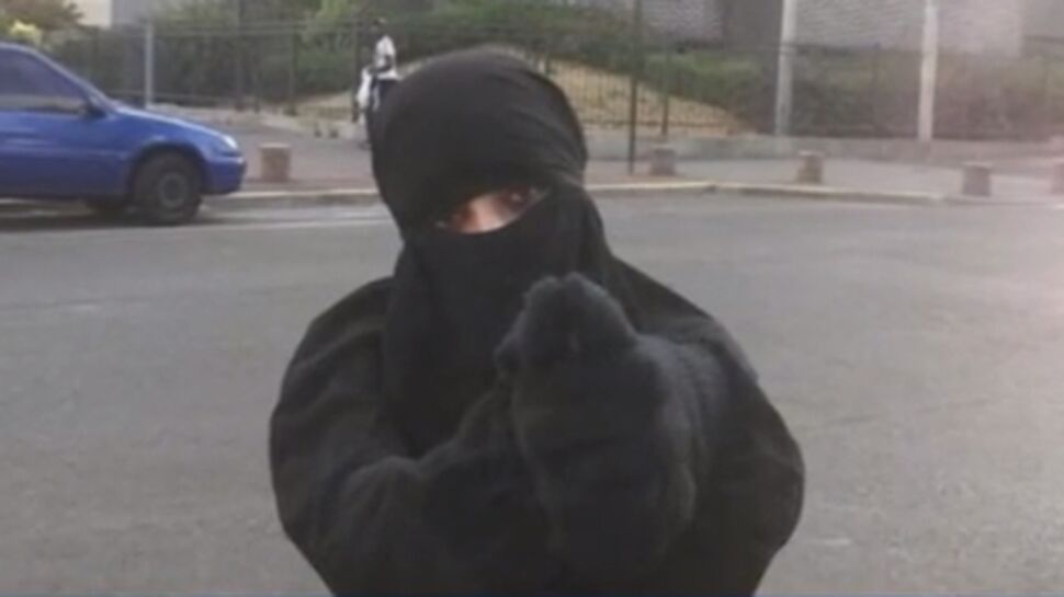Assaut de Saint-Denis : la mère d’Hasna accuse la police d’avoir tué sa fille "gratuitement"