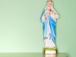La Vierge Marie "enceinte jusqu’au cou" raconte son périple sur Twitter