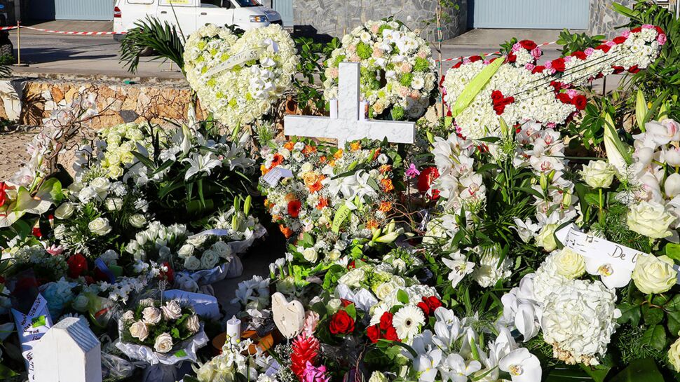 Un message sur la tombe de Johnny Hallyday relance la polémique sur son enterrement à Saint-Barthélemy