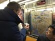 Comment des usagers se sont unis pour effacer des croix gammées dans le métro new-yorkais