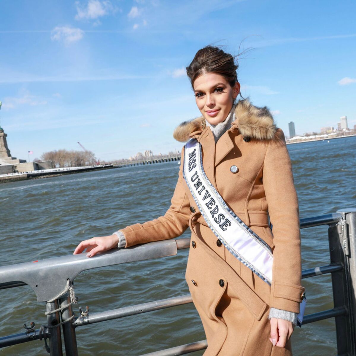 Miss Univers, Iris Mittenaere répond aux critiques sur son (gros) salaire :  Femme Actuelle Le MAG