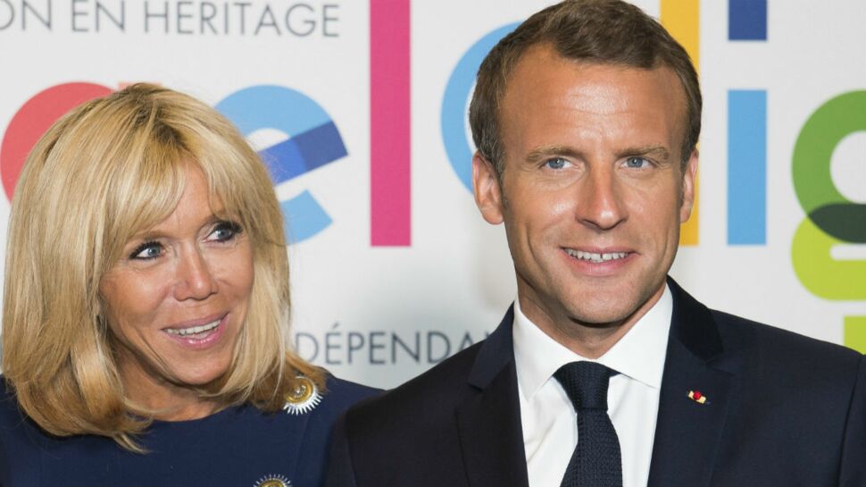 Photo - Brigitte et Emmanuel Macron : leur tendre moment de complicité à l'Élysée