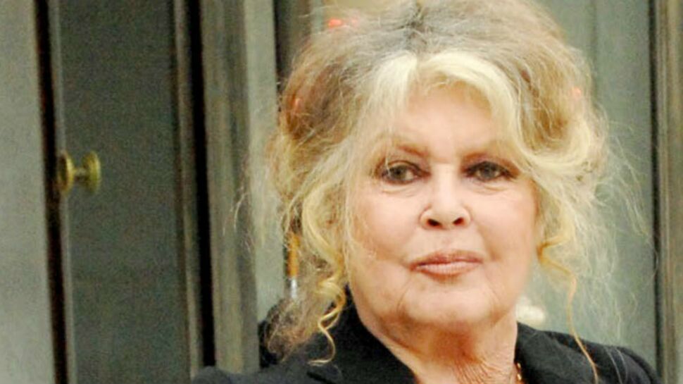 Photos – Brigitte Bardot très amaigrie aux obsèques d’une amie