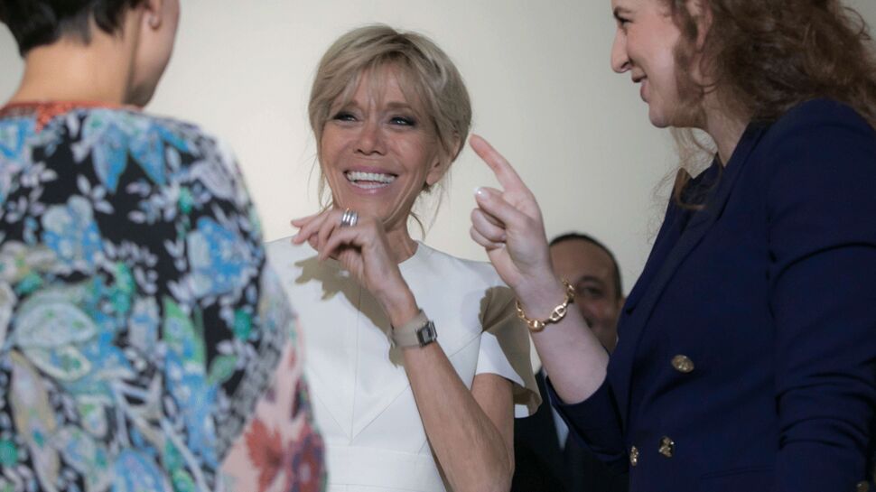 Photos - Brigitte Macron en visite au Maroc, opte pour la robe blanche immaculée