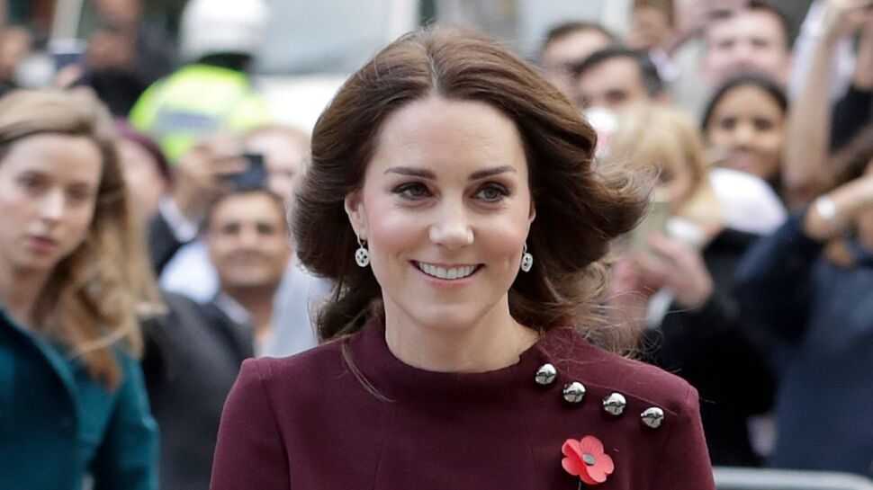 Photos - Kate Middleton, enceinte et lumineuse auprès de la Reine