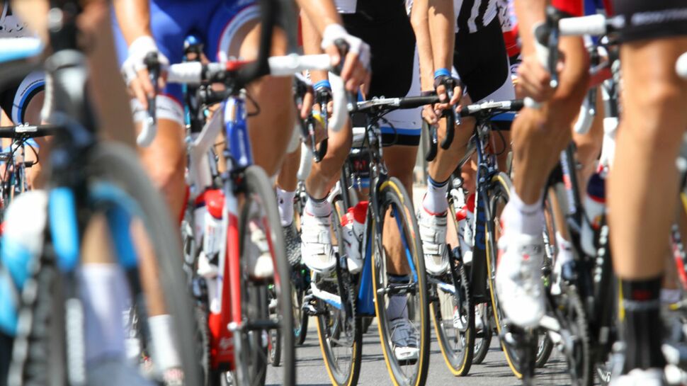 Tour de France : un coureur poste une effroyable photo de ses jambes