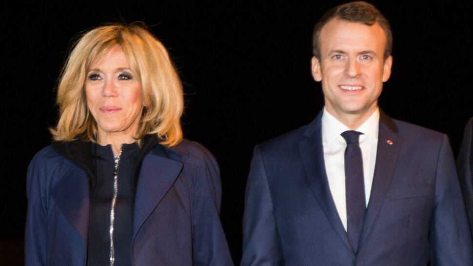 Vidéo - Brigitte et Emmanuel Macron dansent en amoureux lors de leur voyage au Sénégal