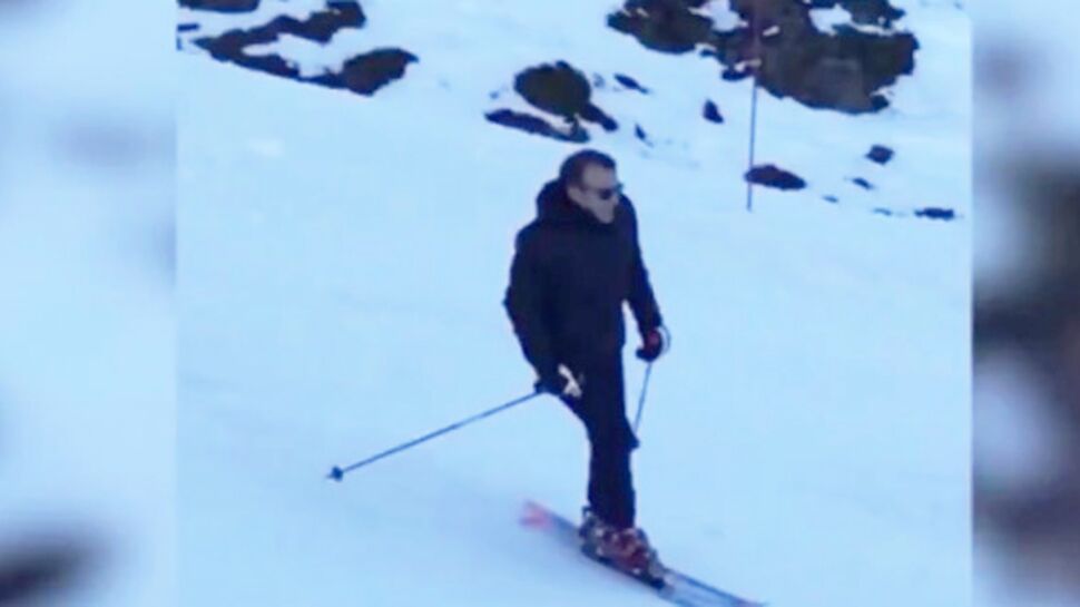 Vidéo – Emmanuel Macron s'éclate sur les pistes de ski (et Brigitte prend des selfies)