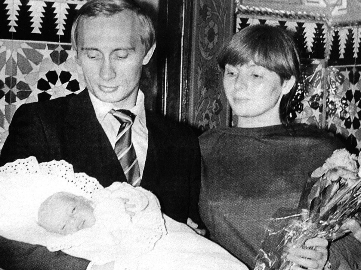 Qui Sont Les Enfants De Poutine Vladimir Poutine : qui sont Maria et Ekaterina Poutine, ses filles dont il  est "si fier" ? : Femme Actuelle Le MAG