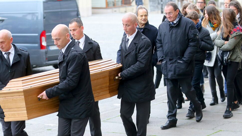 Photos : Jean-Pierre Pernaut extrêmement ému lors des obsèques de sa maman