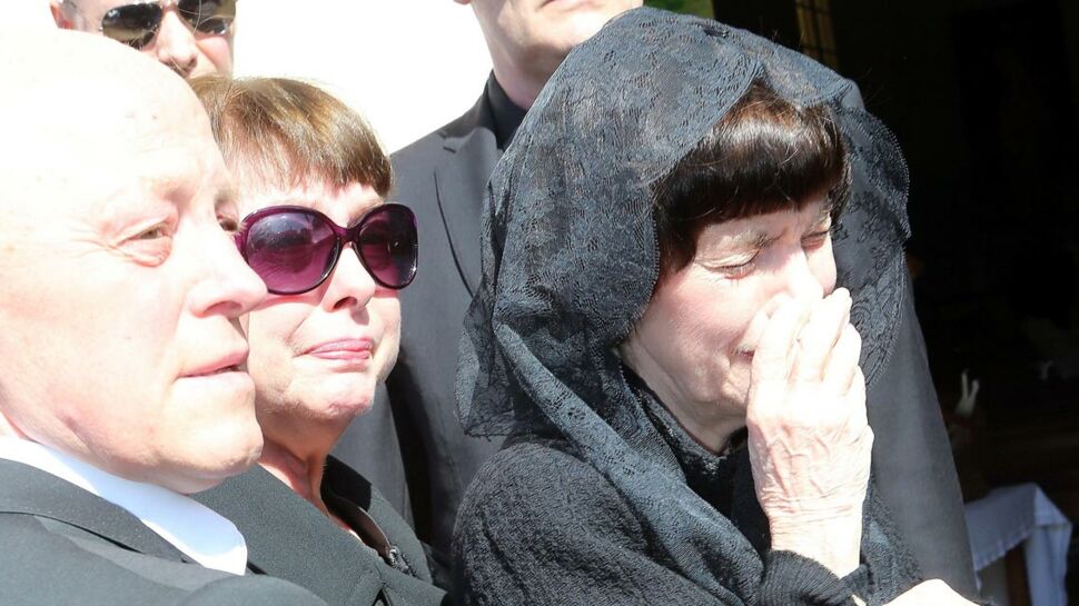 Photos : Mireille Mathieu a enterré sa maman à Avignon