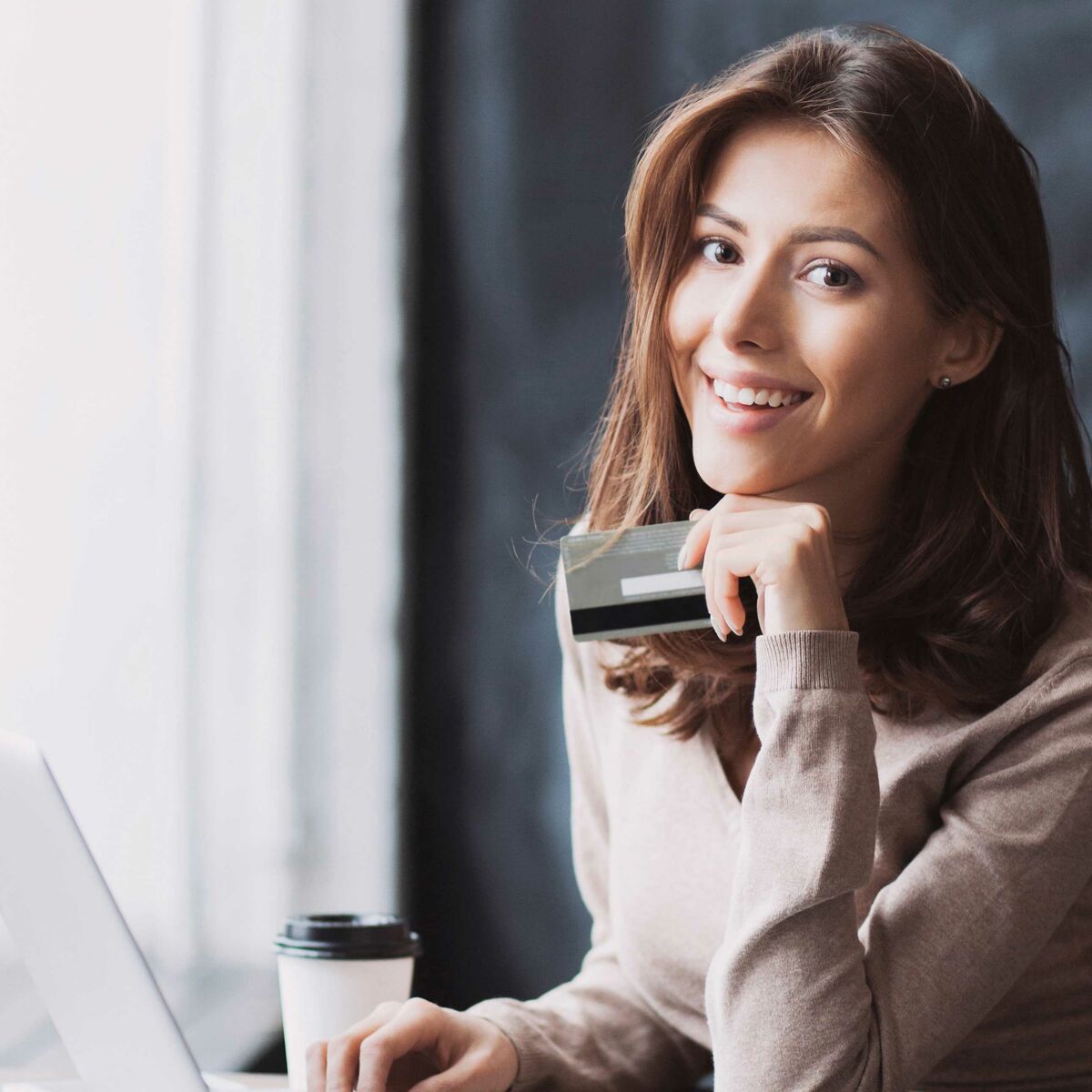 Carte Bancaire Quelle Est La Moins Chere Femme Actuelle Le Mag