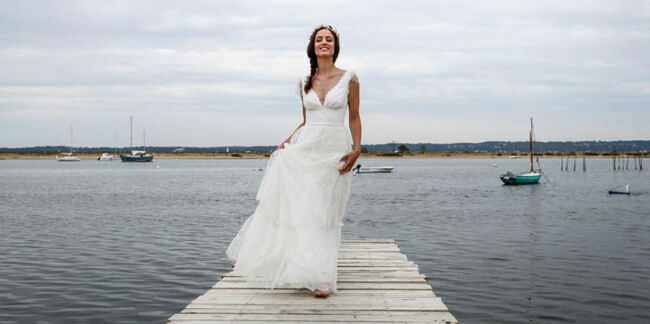 PHOTOS - 35 robes de mariée style empire pour un mariage royal : Femme