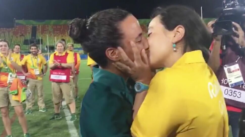 JO de Rio : une joueuse de rugby féminin demandée en mariage sur le terrain (vidéo)