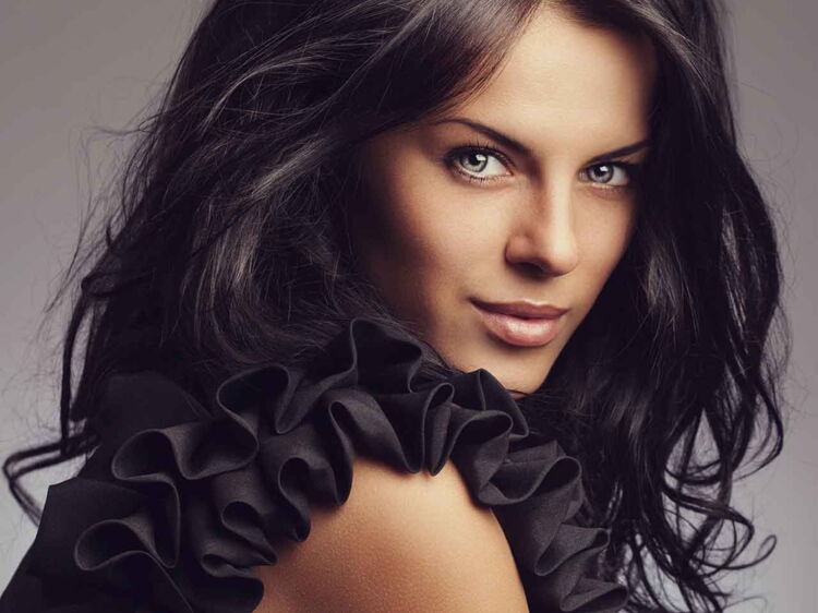 Coloration noire et brune, bien la choisir Femme Actuelle Le MAG