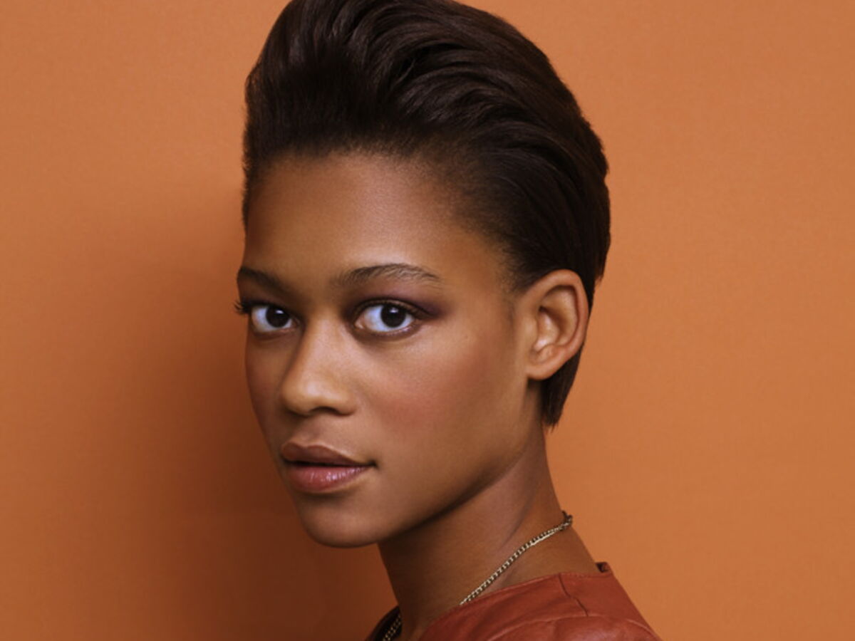 Coupe Tres Courte Femme Africaine