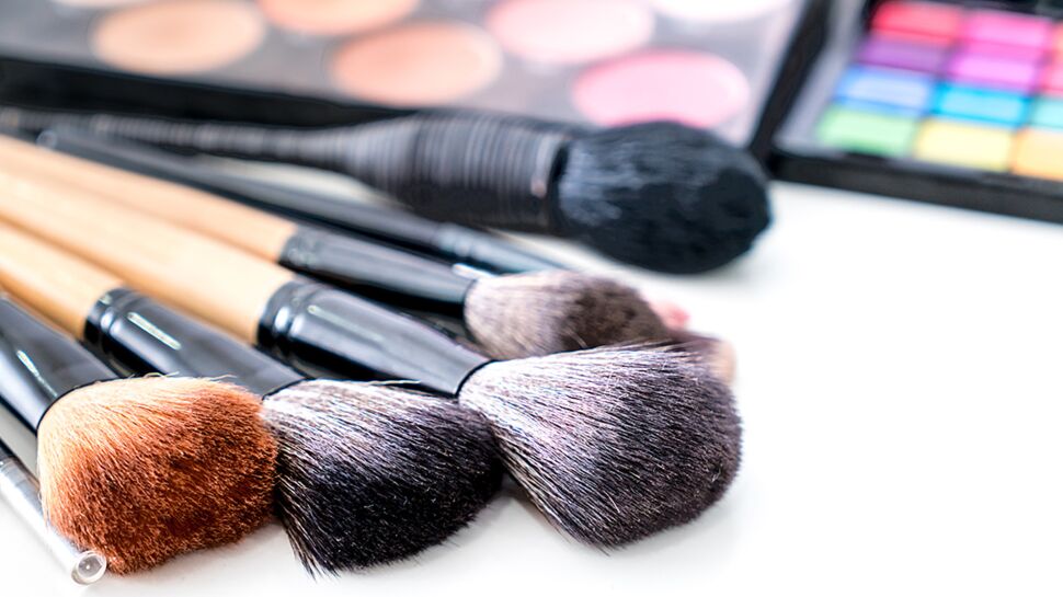 Astuce make-up : comment prendre soin de vos pinceaux : Femme Actuelle Le  MAG