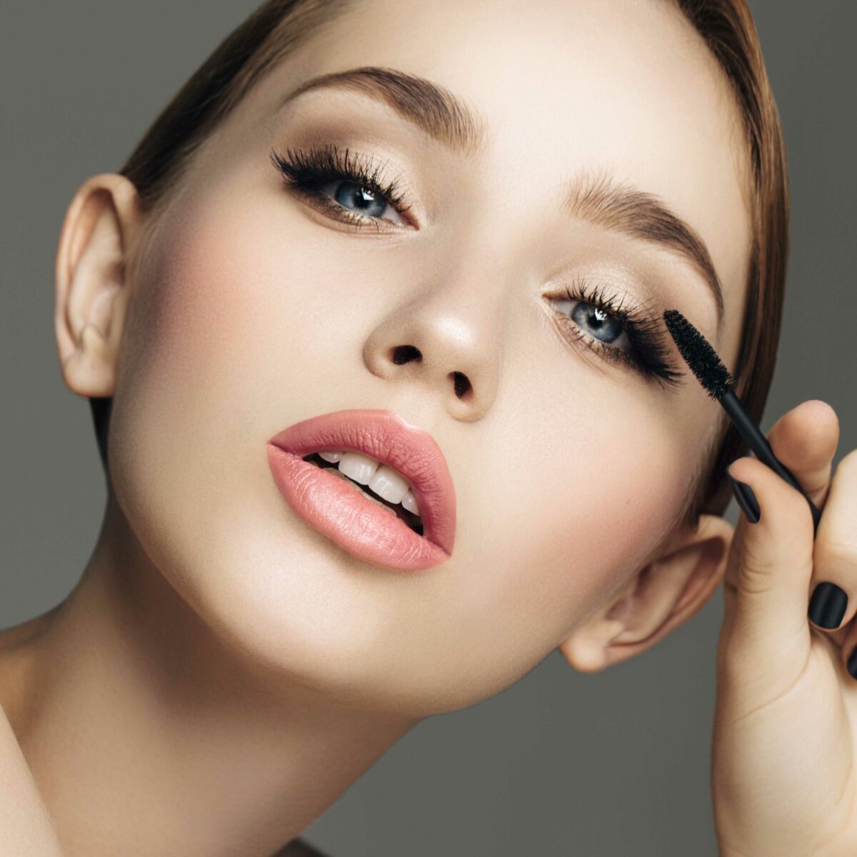 Comment faire du maquillage blanc - Mariage Maquillage