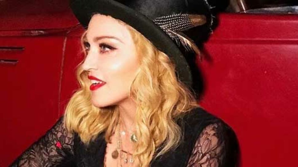 Madonna lance sa ligne de soins visage aux USA et avoue s'en servir... pour ses fesses