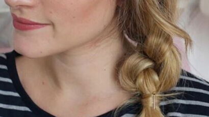 Tutoriel Coiffure La Queue Basse Nouee Femme Actuelle Le Mag