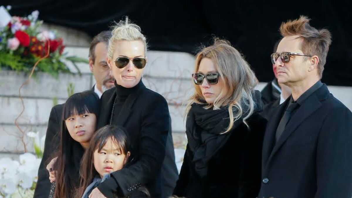 Succession de Johnny : sur le plan psy, les conséquences pèsent sur les 4  enfants : Femme Actuelle Le MAG