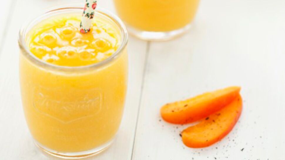 Smoothies à l’abricot : 5 recettes à mixer et à siroter tout l’été