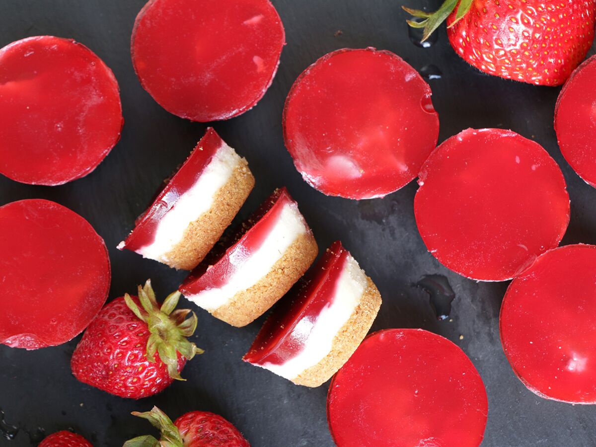 La recette des mini-cheesecakes vegan à la fraise pour la Saint-Valentin