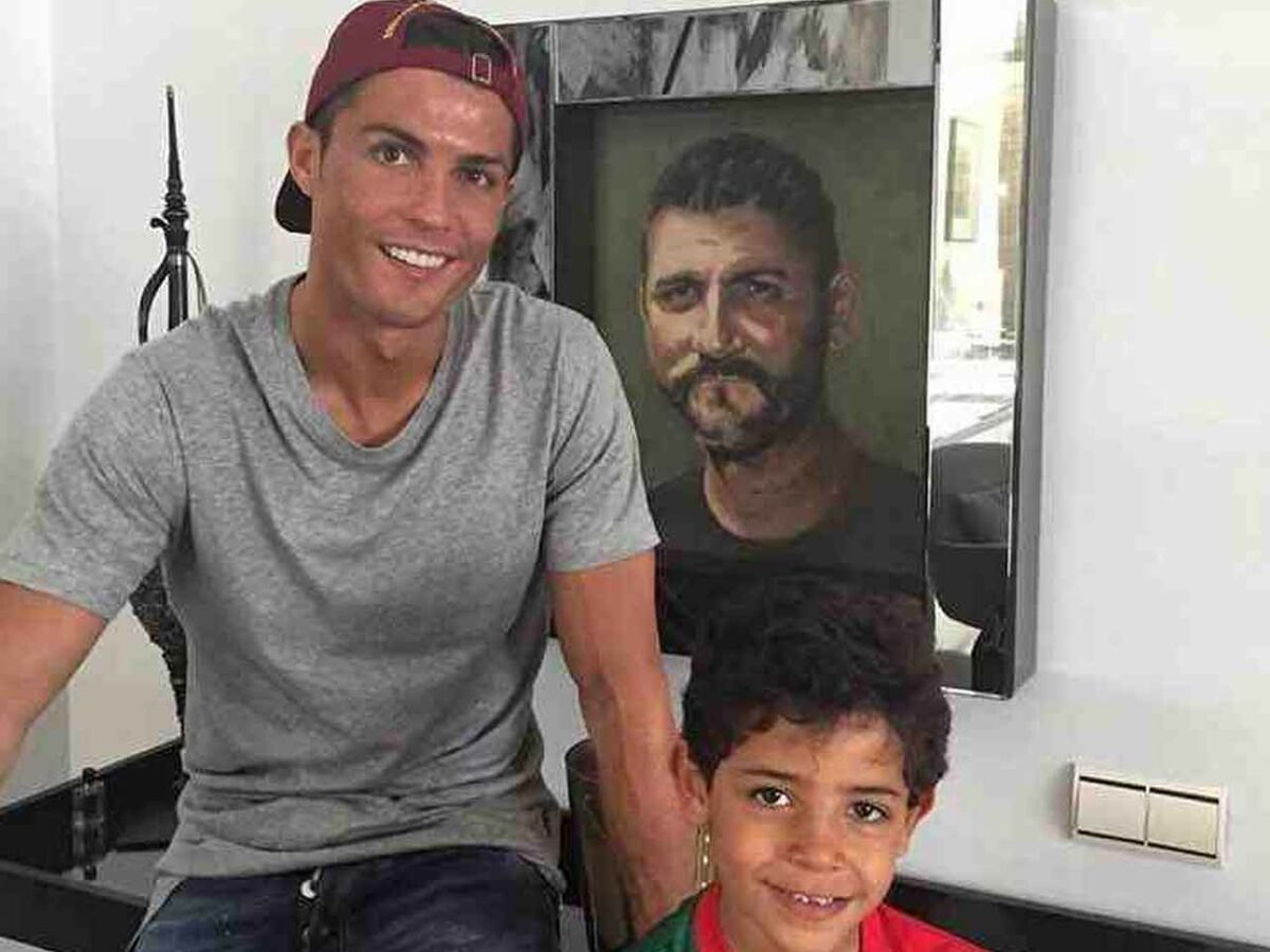 Football : «Il est vraiment bouleversé», la maman de l'enfant bousculé par  Ronaldo ne cache pas son désarroi - Le Parisien