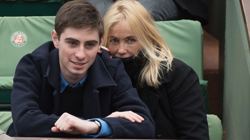 Photos : Emmanuelle Béart méconnaissable avec son fils à Roland Garros