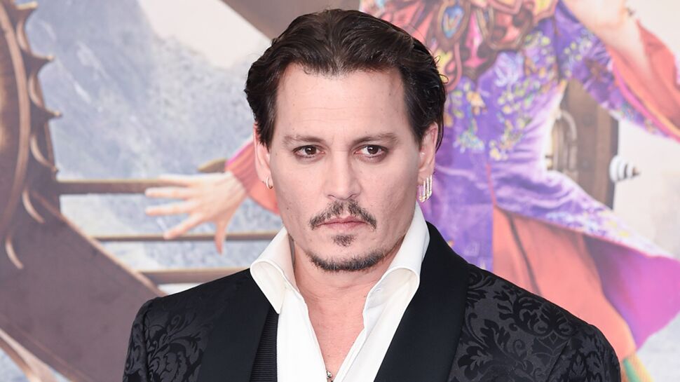 Johnny Depp insulte son ex Amber Heard avec un nouveau tatouage