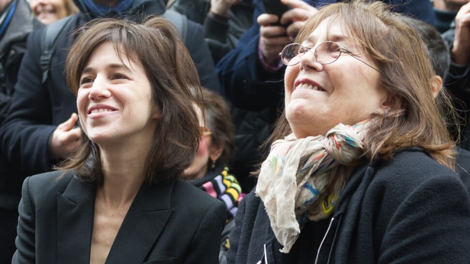 Photos : Jane Birkin et Charlotte Gainsbourg réunies pour rendre hommage à Serge