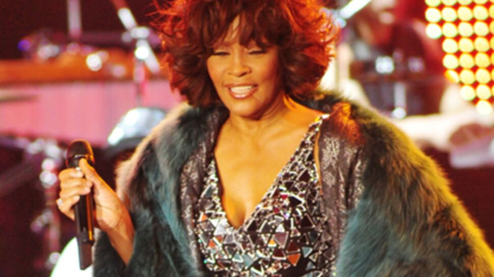 Whitney Houston annule son concert à Paris