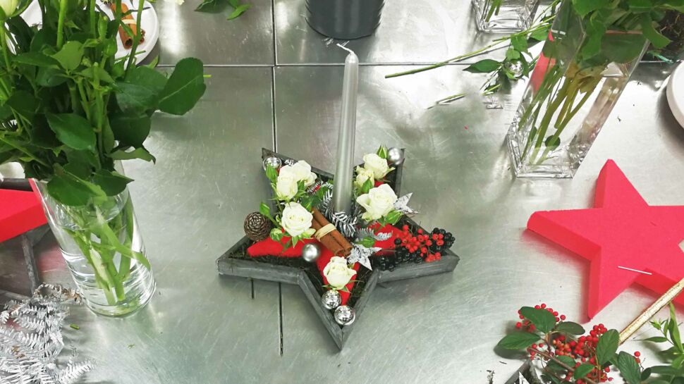DIY de Noël : un centre de table avec des fleurs de saison