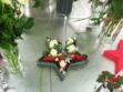 DIY de Noël : un centre de table avec des fleurs de saison