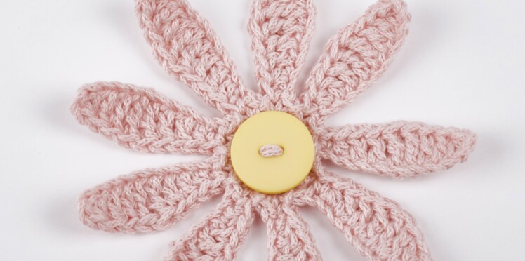 Je Réalise Une Marguerite Rose Au Crochet Femme Actuelle