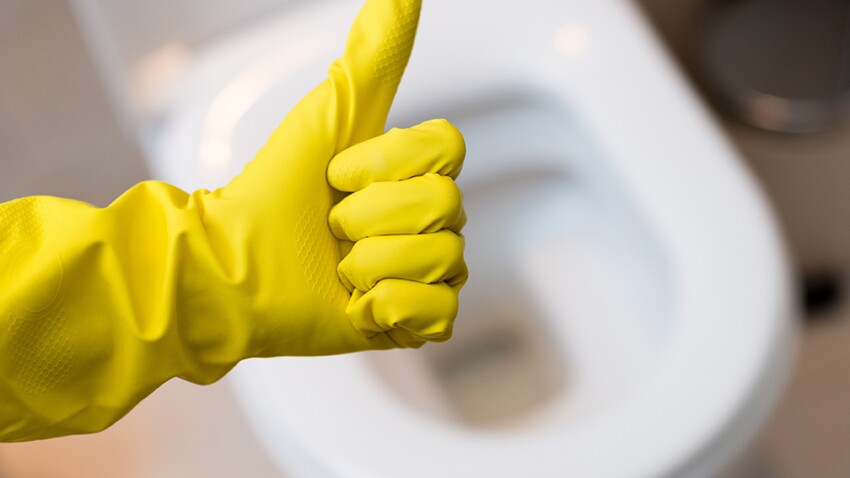Les 6 astuces faciles pour nettoyer vos toilettes